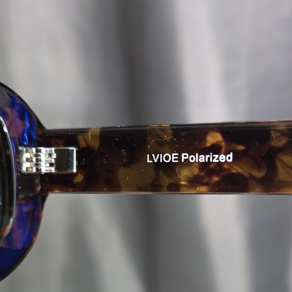 Chic Tortoise Shell Sunglasses NWOT - Picture 2 of 8